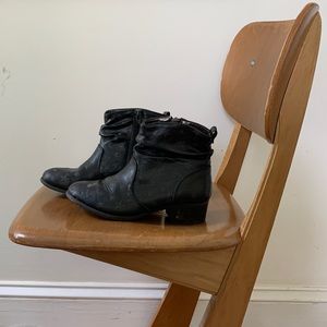 Black Steve Madden Booties Sz 3
